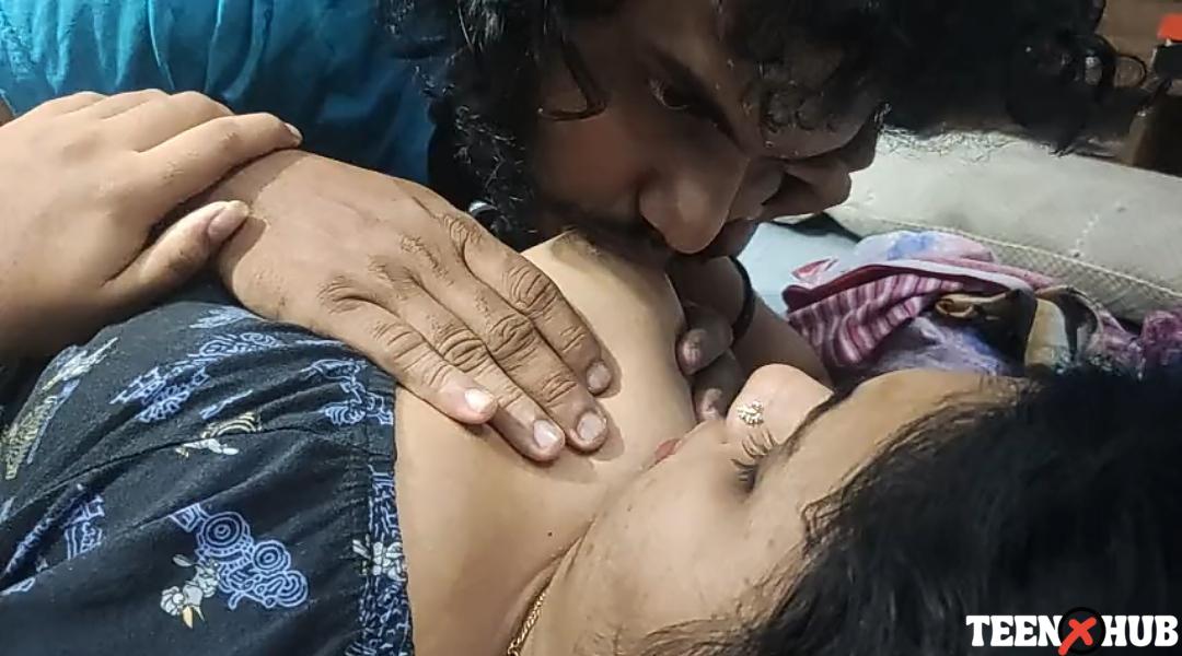Indian 18 yr old boy foreplay with aunti Desi Bf