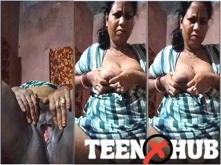 Desi Bhabhi Shows Her Boobs and Pussy Part 2