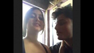 Langoor ke hath hoor,smooching