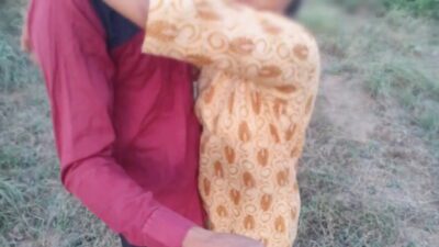 Desi Village Randi Make Fucking Hindi Vlogs with Boyfriend, Outdoor Hindi Vlog