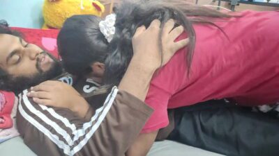 Girl seduce boy and doing romance with hard blow job