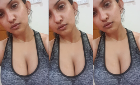 BEAUTIFUL SEXY THICK ASS MALLU GF TEASING