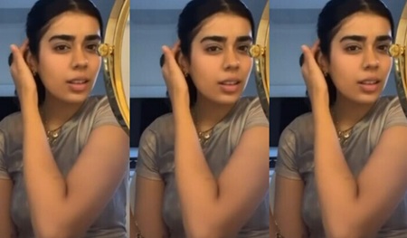 Beautiful Indian Babe Nude Show
